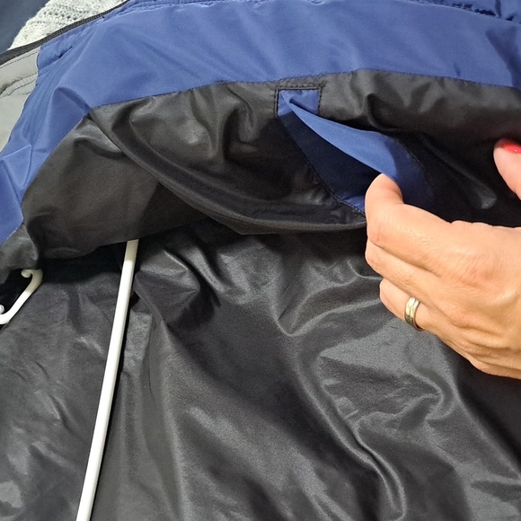 Kenneth Cole New York Blue/Gray Hooded Winter puffer Coat. Size Large NWT - Picture 14 of 16